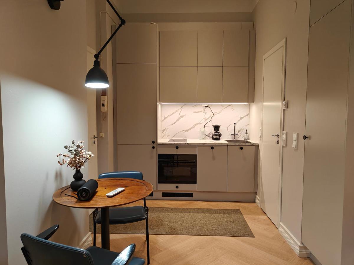 Апартаменты Design Studio In Kamppi Хельсинки Экстерьер фото